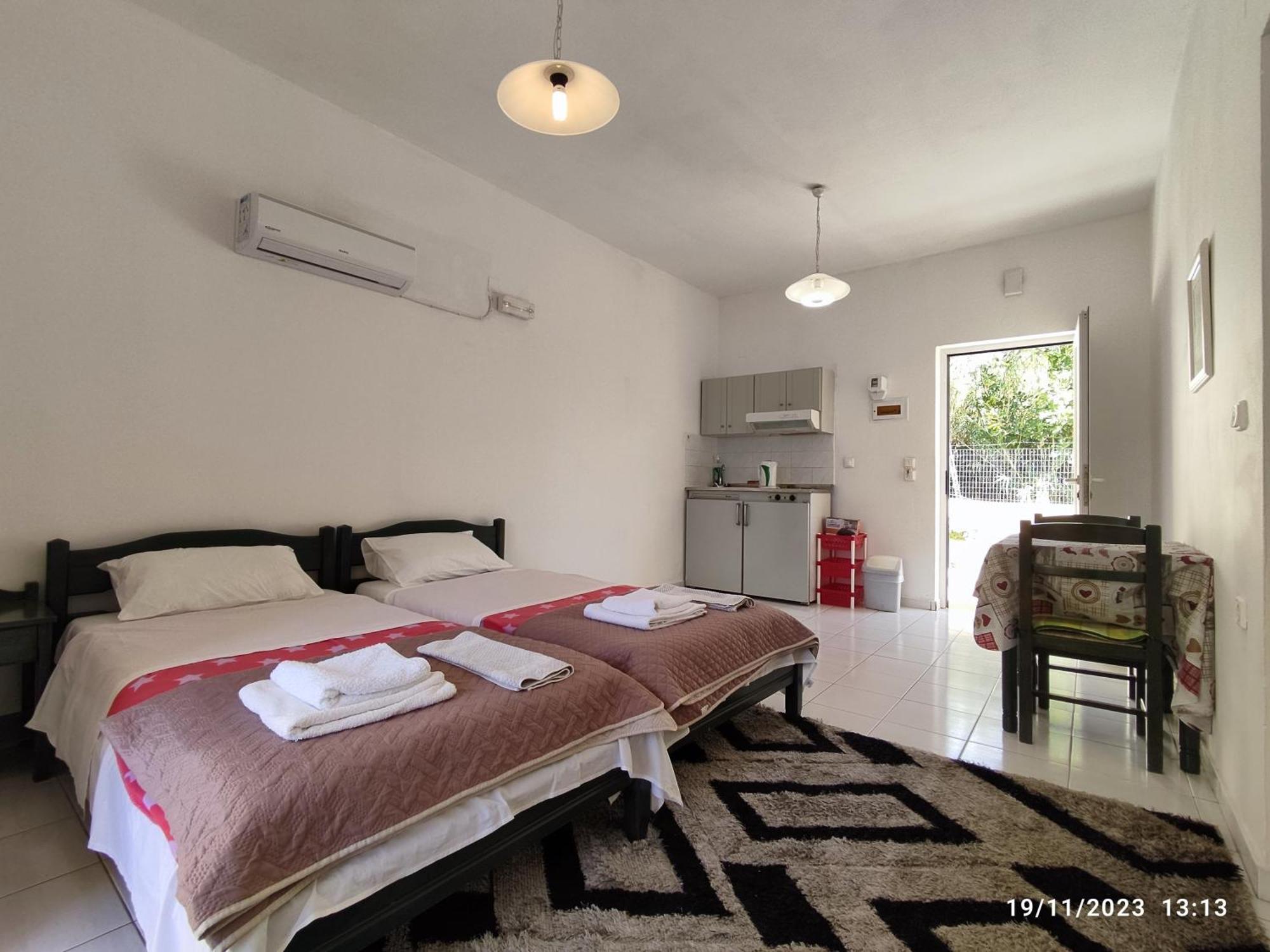 Zinovia Apartment Kato Daratso Luaran gambar